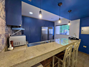 Casa moderna en Villamorra a 6 cuadras del Shopping Mcal 2Dorm